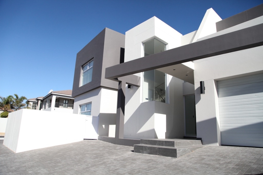 3 Bedroom Property for Sale in Calypso Beach Western Cape